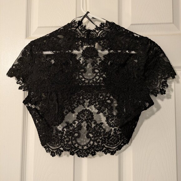 Black Lace shoulder wrap/jacket to go with your LBD!! - Picture 1 of 2